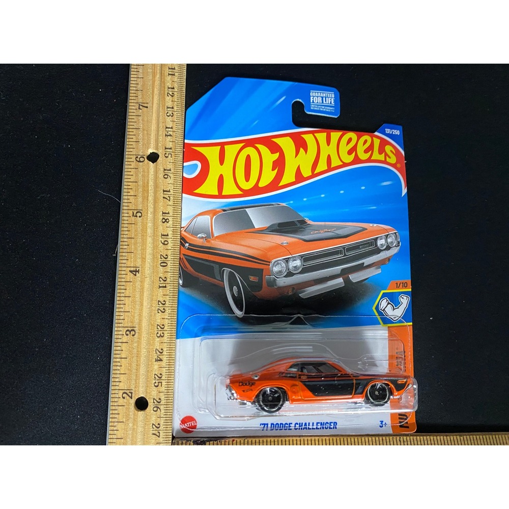 Hot Wheels '71‎ Dodge Challenger 131/250 Orange Black Diecast Car